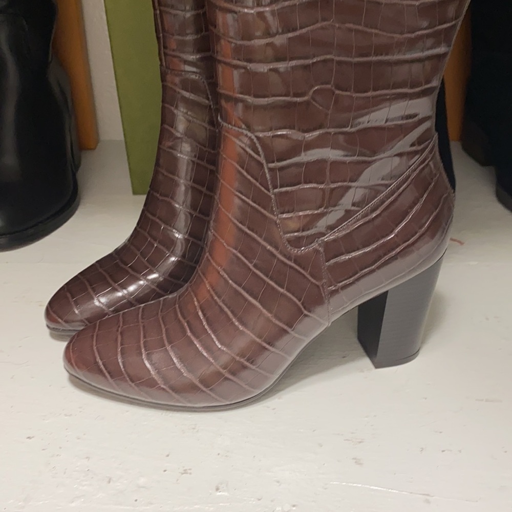 New - Picture 2 of 5